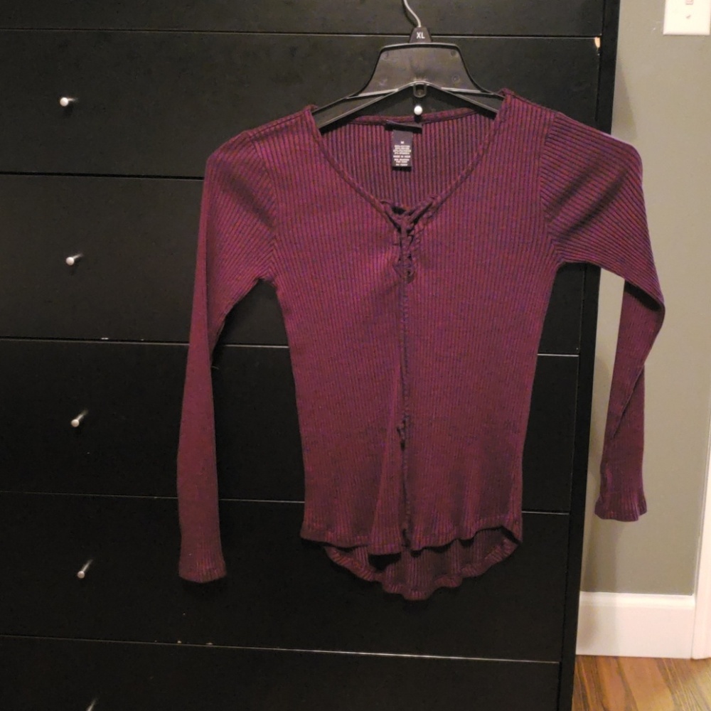 Maroon lace up long sleeve tee